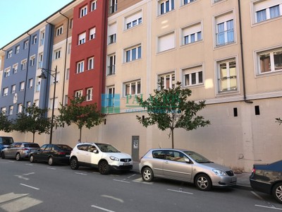 Locales en alquiler en Lugones, Centro