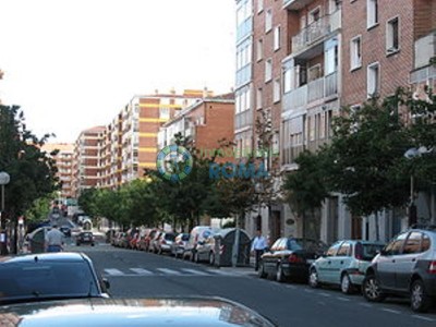 Garaje en venta en Vitoria, Arana