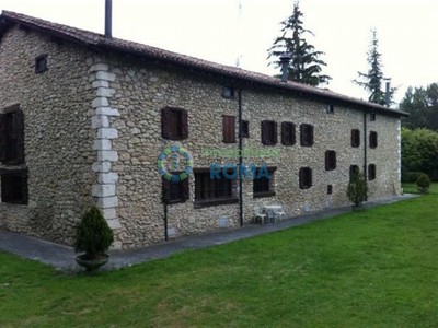 Casa en venta en Ventas De Armentia, Condado De Treviño, con 10 dormitorios, 4 baños y terreno