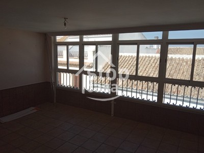 Piso en venta en Fernan Nuñez, En El Centro, con 3 dormitorios, 2 baños, trastero y terraza