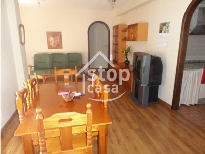 Piso en venta en Fernan Nuñez, Zona Alta, con 3 dormitorios, 2 baños, trastero y terraza