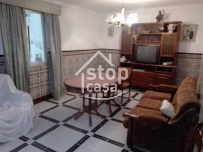Casa en venta en Santa Cruz, Santa Cruz, con 4 dormitorios, baño, trastero y terraza