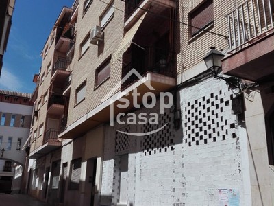 Inmueble bancario en venta en Fernan Nuñez, C/ Miguel Hernandez 5, con 3 dormitorios, baño, aseo, trastero y terraza