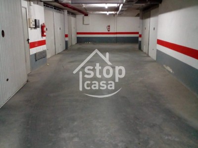 Garaje en venta en Fernan Nuñez, Entrada Al Pueblo