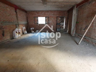 Locales en venta en Fernan Nuñez, Zona Comercial