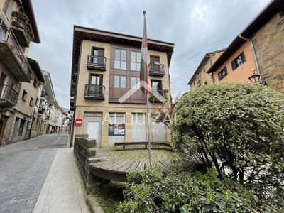 Locales en venta en Segura, Nagusia