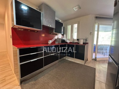 Piso en venta en Tolosa, con 3 dormitorios, 2 baños, 2 plazas de garaje y terraza