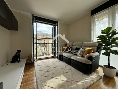 Piso en venta en Idiazabal, Nagusia, con 2 dormitorios, baño y balcón