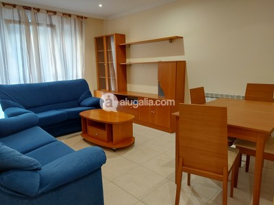 Apartamento en venta en Burela, Playa, con 2 dormitorios, baño, plaza de garaje, trastero y balcón