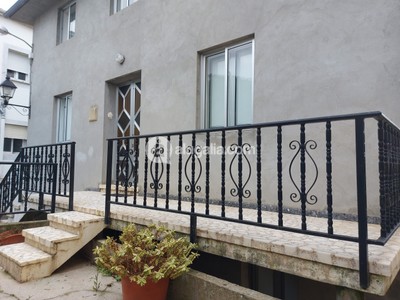 Casa en venta en Burela, con 4 dormitorios, 2 baños, trastero, balcón y terreno