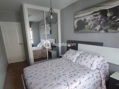 Apartamento en venta en Burela, con 2 dormitorios, baño, plaza de garaje y trastero