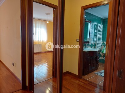 VESTIDOR Y BAÑO DORMITORIO PRINCIPAL