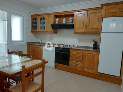 Piso en venta en Burela, Campon, con 4 dormitorios, 2 baños, plaza de garaje, trastero y terraza
