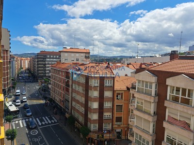 Piso en venta en Portugalete, Carlos Vii, con 3 dormitorios, 2 baños y 2 balcones