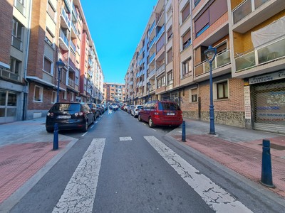 Piso en venta en Portugalete, Centro, Boca Metro Carlos Vii, con 2 dormitorios, baño y balcón