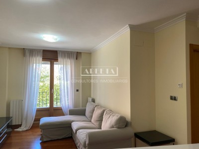 Piso en venta en Algorta, Usategi, con 1 dormitorio, baño, plaza de garaje y trastero