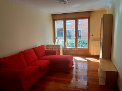 Piso en venta en Algorta, Usategi, con 3 dormitorios, 2 baños, plaza de garaje y terreno