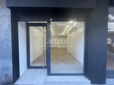 Lonja en alquiler en Algorta, con baño