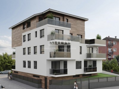 Piso en venta en Amorebieta, con 2 dormitorios, baño, plaza de garaje y terraza