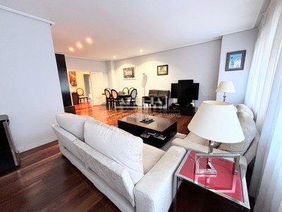 Piso en venta en Las Arenas, Playa De Las Arenas, con 4 dormitorios y 3 baños