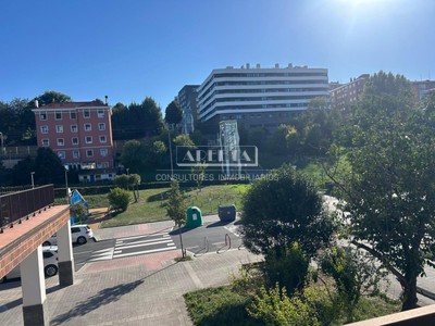 Piso en venta en Algorta, Iparbide, con 4 dormitorios, 2 baños, plaza de garaje, trastero y terraza