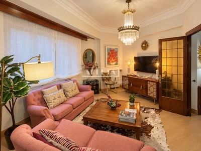 Piso en venta en Bilbao, con 3 dormitorios y 2 baños