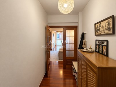 Apartamento en venta en Algorta, con 3 dormitorios, baño y trastero