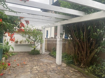 Piso en alquiler en Algorta, San Nicolás, con 1 dormitorio, baño, plaza de garaje, trastero y terraza