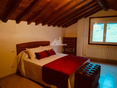 Vivienda turística en alquiler en Chantada, con 4 dormitorios y 2 baños