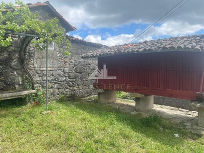 Casa en venta en Chantada, Esmeriz