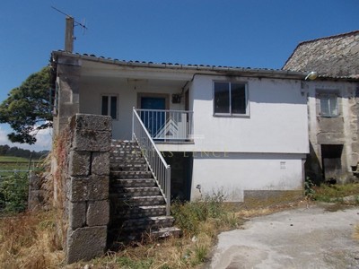 Casa en venta en Chantada