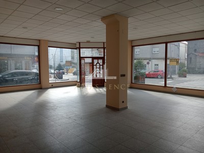 Local comercial en alquiler en Chantada, Centro, con aseo