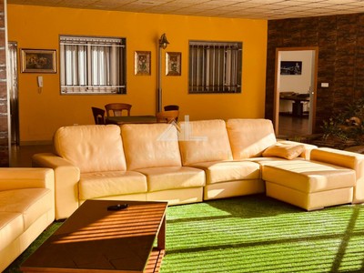 Piso en alquiler en Chantada, con 7 dormitorios y 5 baños