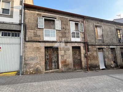 Casa en venta en Chantada, Costaña, con terreno