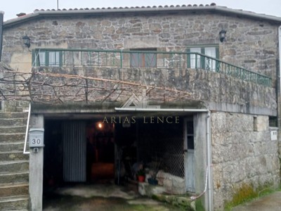 Casa en venta en Chantada, Esmoriz, con 2 dormitorios, baño y trastero