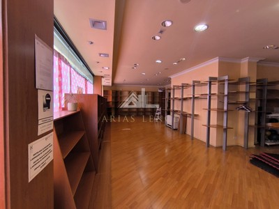 Local comercial en venta en Chantada, con aseo