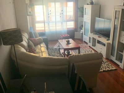 Piso en venta en Chantada, con 3 dormitorios, 2 baños y trastero