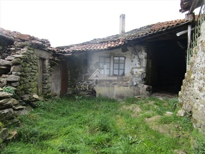 Casa en venta en Castro De Carballedo, Santabaia