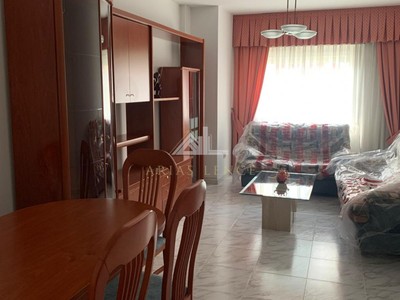 Piso en alquiler en Chantada, Avenida De Monforte, con 3 dormitorios y 2 baños