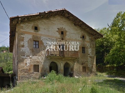 Casa en venta en Baranbio, con 1 dormitorio, baño y aseo