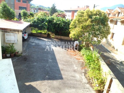 VISTAS DESDE PRIMERA PLANTA AL PATIO