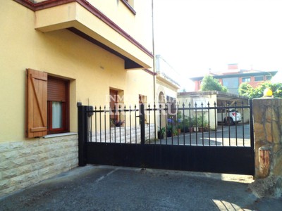 ENTRADA AL PATIO