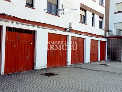 LONJA DEBAJO DEL PISO