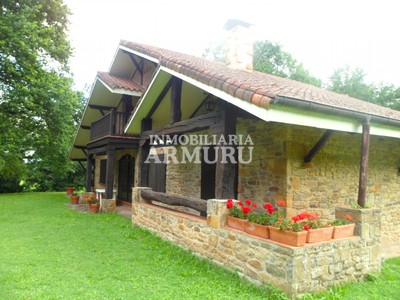 Lateral chalet