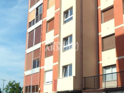 Piso en venta en Amurrio, Zabaleko, con 3 dormitorios, baño, trastero y balcón