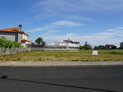 Solar en venta en Melide, Urbanización Fogueteiras