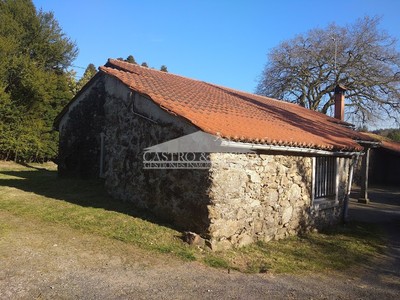 Casa en venta en Curtis, Cheira, con 4 dormitorios, baño y terreno