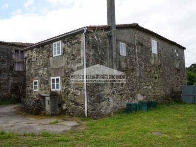 Casa en venta en Palas De Rei, San Xulian Do Camiño, con 3 dormitorios, baño y terreno