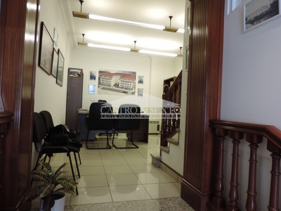 Oficina en alquiler en Melide