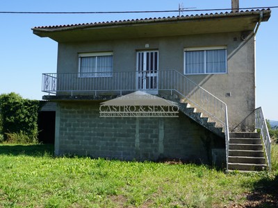 Casa en venta en Vilasantar, Sesmonde, con 3 dormitorios, baño, terraza y terreno